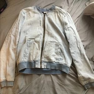 Denim bomber faded look